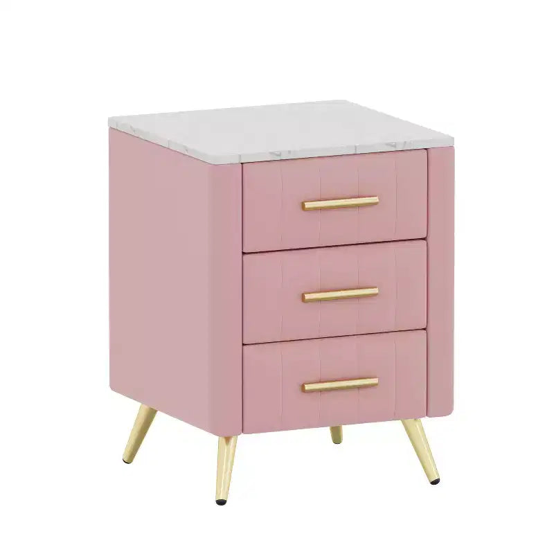 Table de chevet MAYEERTY capitonnée en bois avec 3 tiroirs et pieds et poignées en métal pour chambre, rose