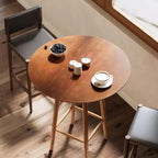 Table de bar en bois massif Lantine, table de bistrot ronde de 100 cm avec cadre robuste, pour salon, salle à manger, petit espace (Noyer rustique)