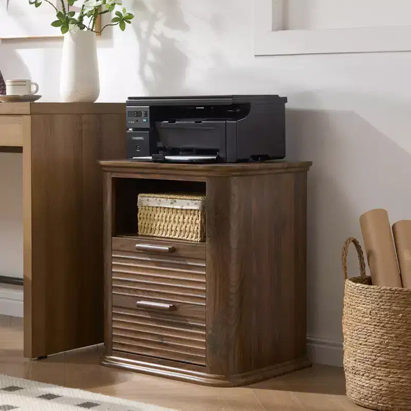 Table de chevet moderne JVNOXK de 22 pouces avec station de charge incurvée, dotée de 2 tiroirs et d'un espace de rangement ouvert, adaptée aux chambres, Noyer