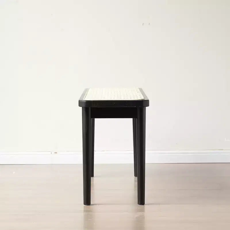 Banc de salle à manger GDFStudio Rohit Farmhouse 47 en bois de chêne avec détails en rotin