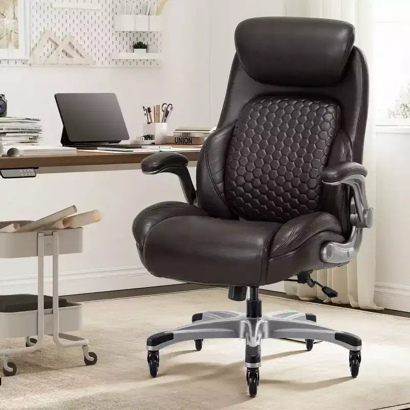 Chaise de bureau ergonomique Ora Maison, dossier haut en cuir avec support à ressort et accoudoirs relevables