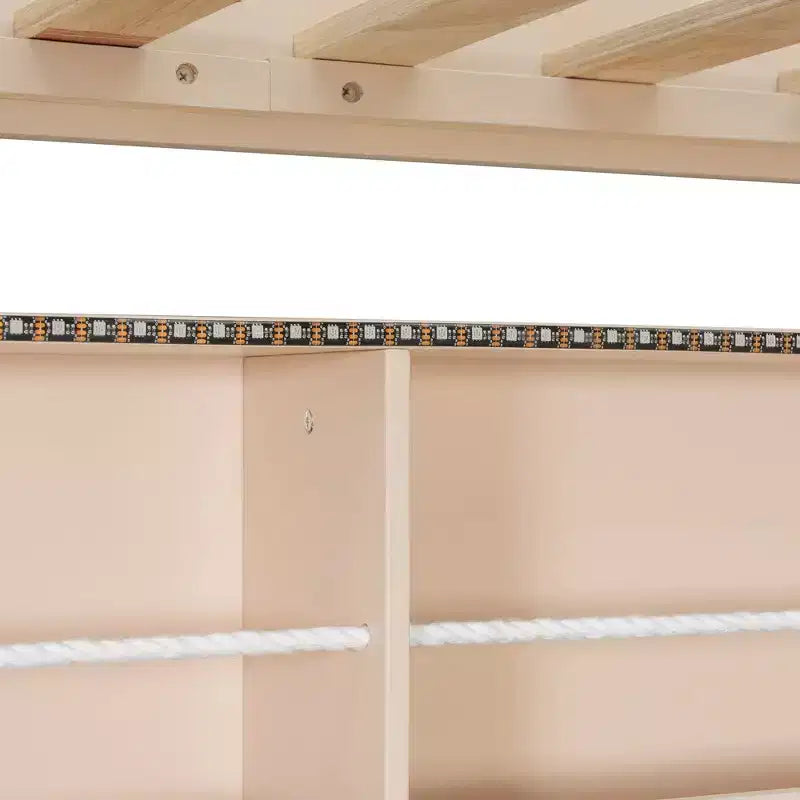 Lit superposé bas Luxystar Full XL sur Queen avec étagères éclairées intégrées et panneau perforé