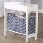Table d'appoint étroite en bois avec plateau rabattable et bac de rangement en tissu The Lakeside Collection -