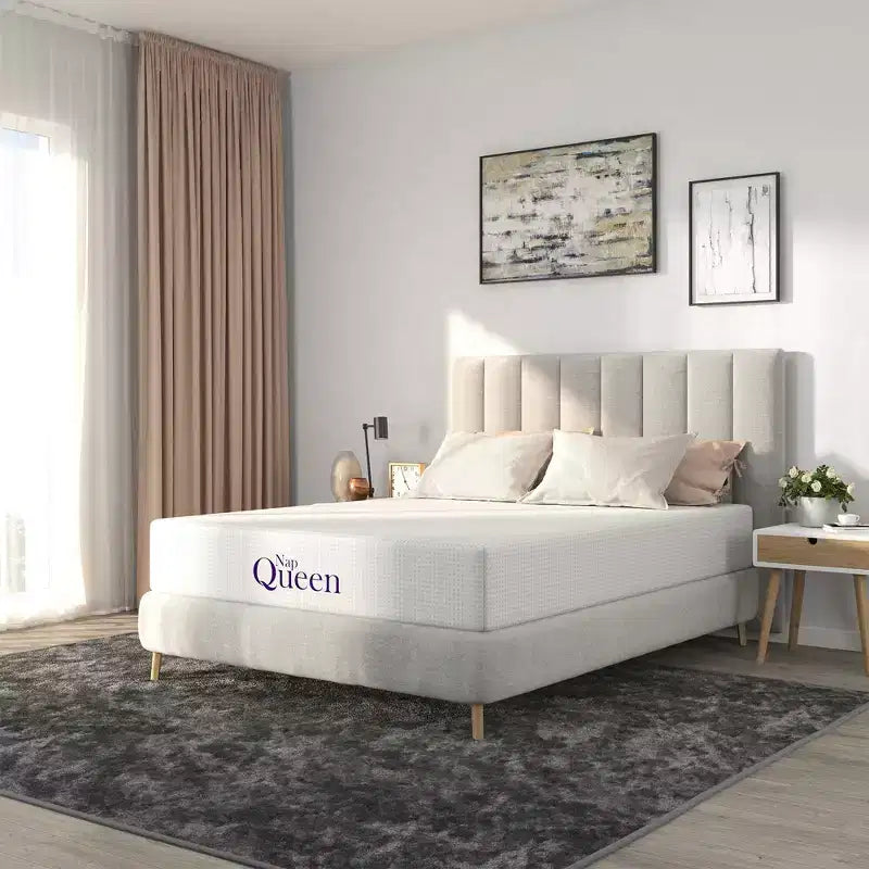 Matelas en mousse à mémoire de forme au charbon de bambou avec housse en maille soyeuse