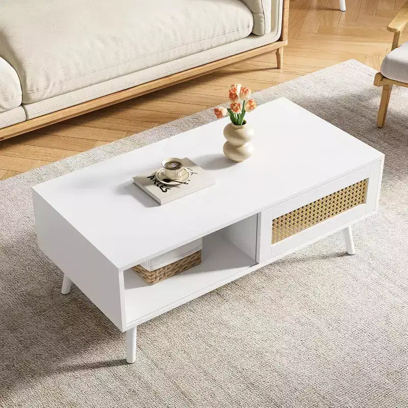 Table basse bohème en bois avec portes coulissantes en rotin et étagère de rangement, table centrale de style Mid-Century avec compartiments cachés pour salon et chambre