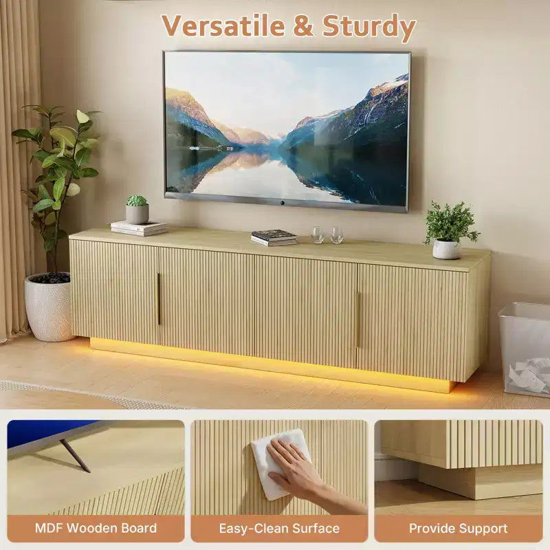 Meuble TV Zevemomo 67,7" à façade cannelée pour téléviseurs jusqu'à 75" avec bandeau LED 16 couleurs, 6 compartiments de rangement pour salon, Chêne naturel