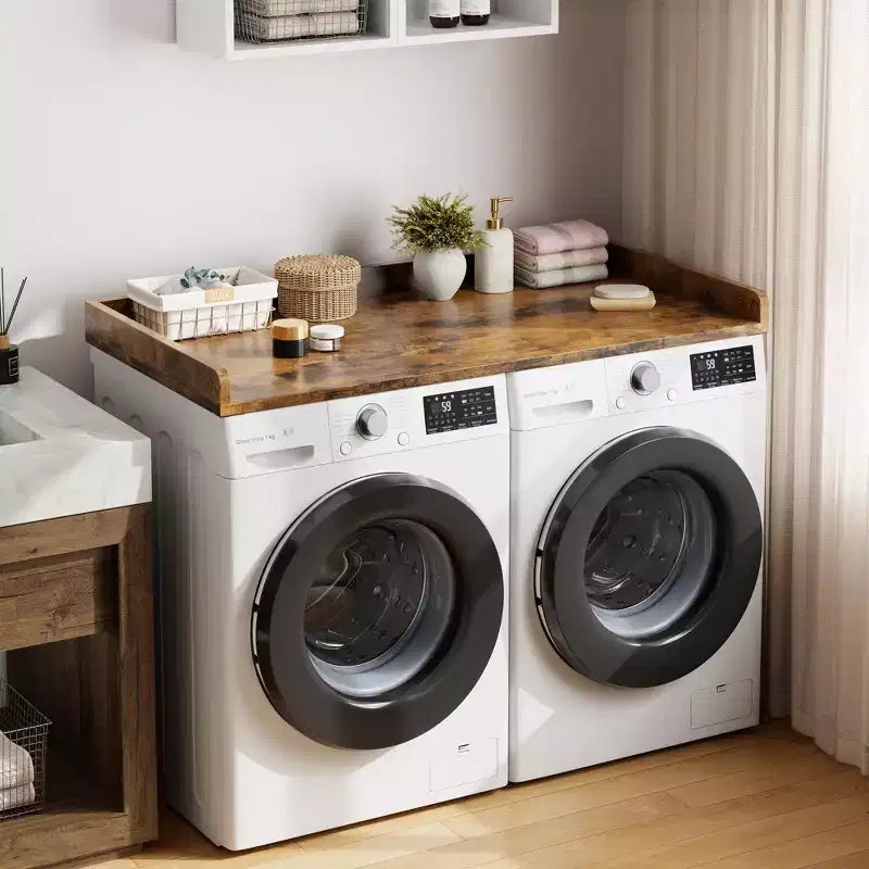 Comptoir pour lave-linge-sécheuse, dessus de machine à laver avec bord surélevé et tapis antidérapant pour le rangement des paniers à linge et l'organisation de la buanderie