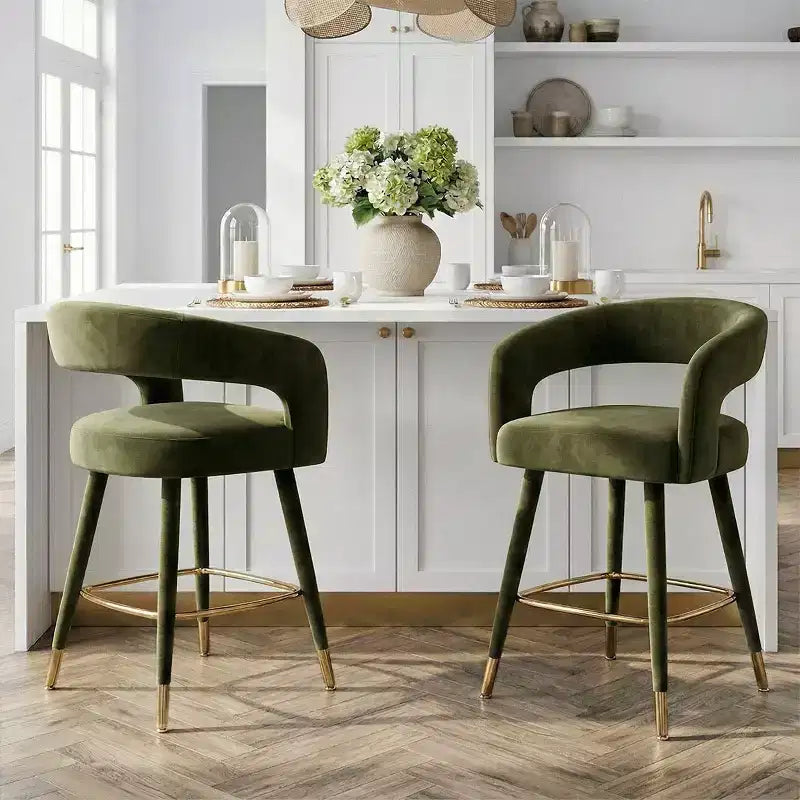 Tabouret de bar moderne en velours à hauteur de comptoir avec dossier, chaise de bar rembourrée de 24 po de hauteur d'assise avec repose-pieds doré, tabouret d'îlot de cuisine-Panipeachy