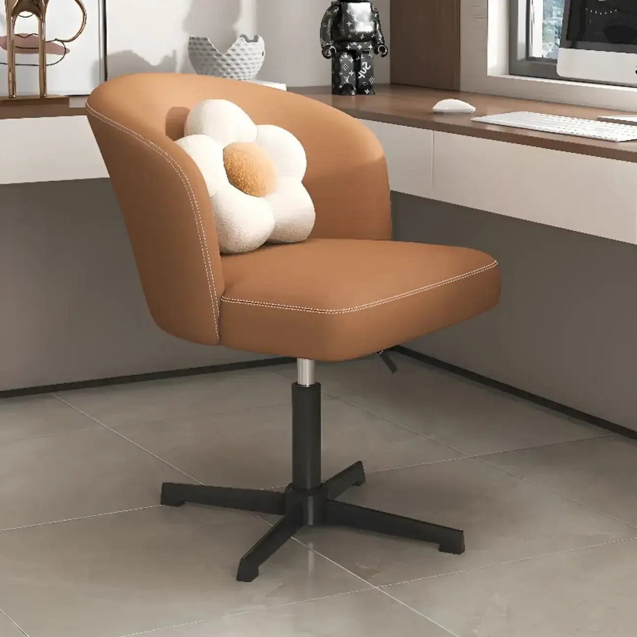 Fauteuil de bureau pivotant élégant en cuir orange
