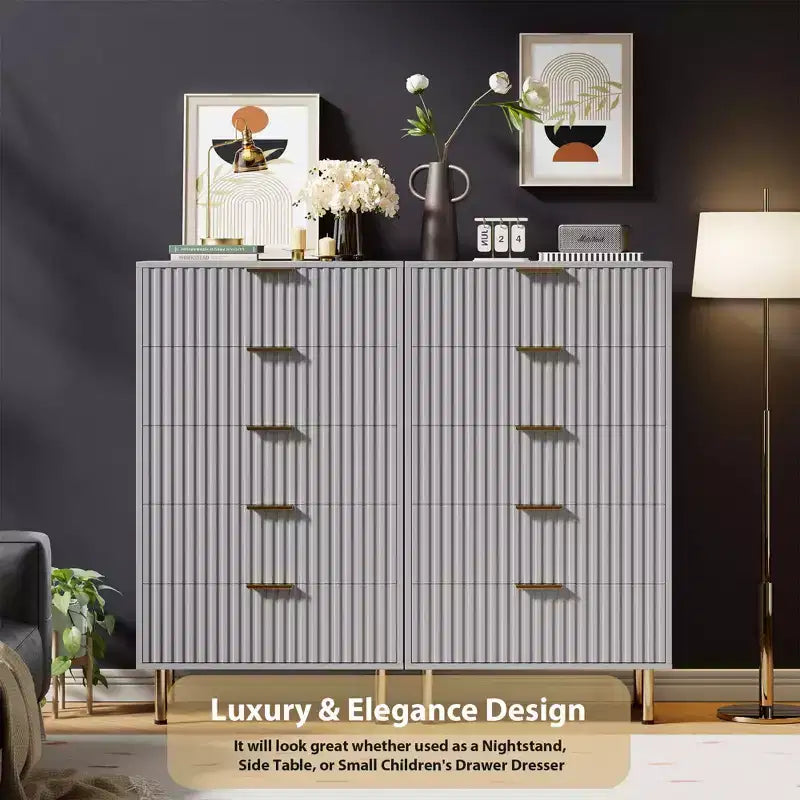 Commode moderne en bois de 122 cm de haut avec 5 tiroirs cannelés profonds et un large plateau pour chambre à coucher, salon, couloir, chambre d'enfant