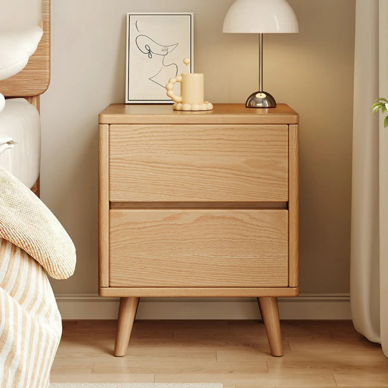 Table de chevet en bois au fini naturel avec tiroirs