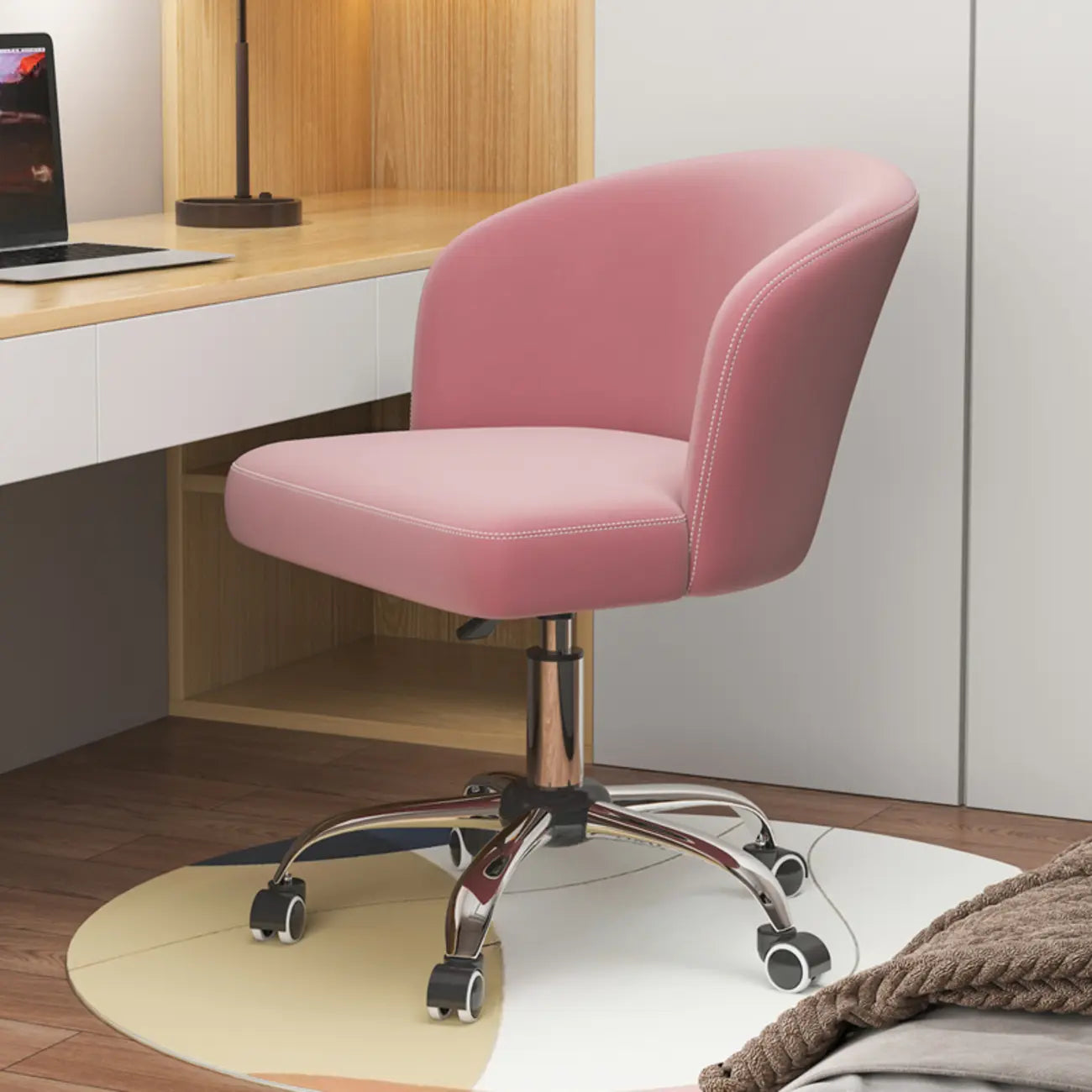 Fauteuil de bureau pivotant élégant en cuir orange