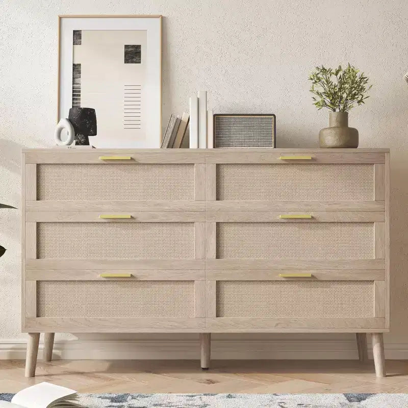Commode en rotin naturel Garvee avec poignées dorées, commode de rangement en bois de style ferme avec 5 pieds solides pour salon, chambre et entrée, chêne