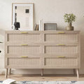Commode en rotin naturel Garvee avec poignées dorées, commode de rangement en bois de style ferme avec 5 pieds solides pour salon, chambre et entrée, chêne