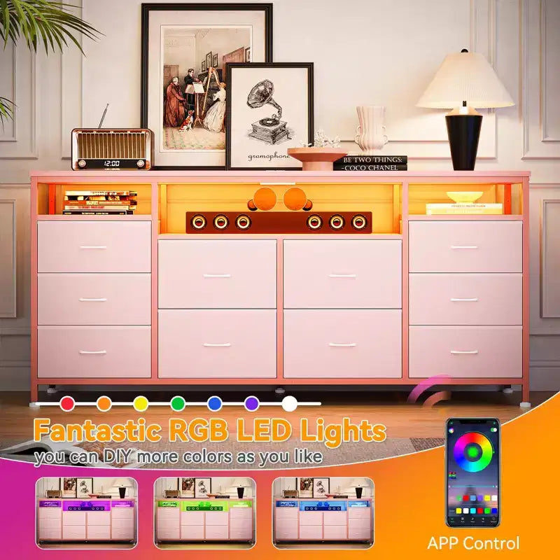 Commode 63,3 pouces pour chambre à coucher, commode TV en tissu à 10 tiroirs avec lumières LED et prises de courant, long meuble TV pour placard
