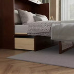 Lit escamotable Whisen Queen Size en pin avec décoration en rotin et tiroir de rangement