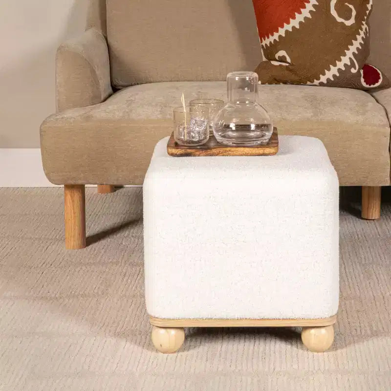 Ottoman carré rembourré bouclette Storied Home, crème