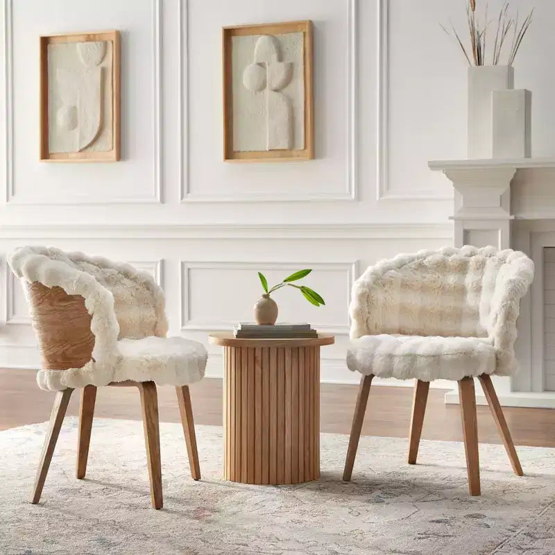 Lifestorey Lot de 2 chaises de salle à manger Amanda en fausse fourrure Blanc cassé/chêne rustique