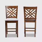 Ensemble de 2 chaises de bar hauteur comptoir Caron en tissu gris/noyer - Baxton Studio