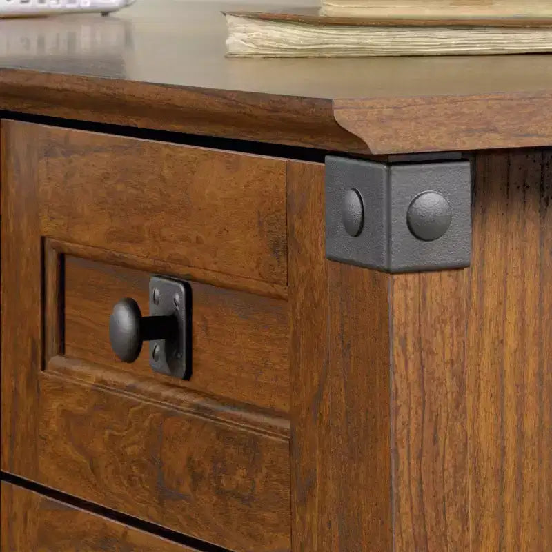Bureau d'angle pour ordinateur Carson Forge Rouge - Sauder : Poste de travail pour bureau à domicile avec rangement pour unité centrale et gestion des câbles