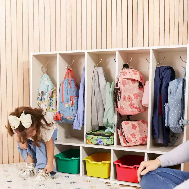 Portemanteau-vestiaire 5 sections avec banc et 5 bacs avant évidés pour tout-petits ECR4Kids Streamline