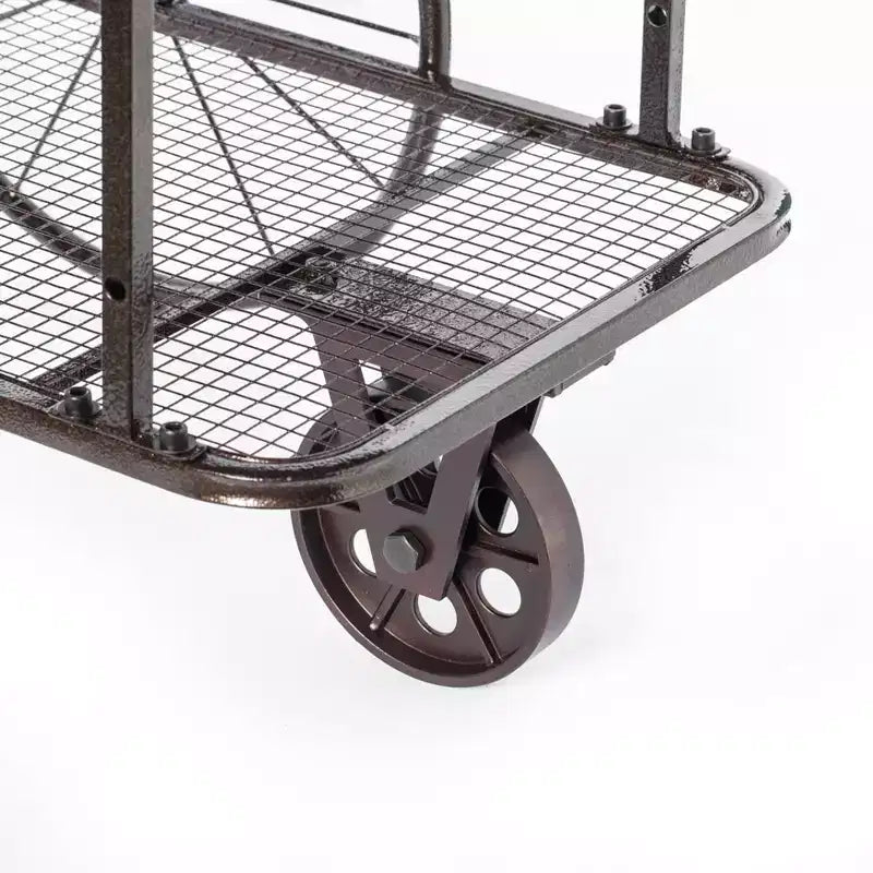 Table basse de style chariot industriel Vintiquewise avec dessus en bois rustique, grandes roues à rayons, étagère en filet, table d'appoint fonctionnelle et porte-revues