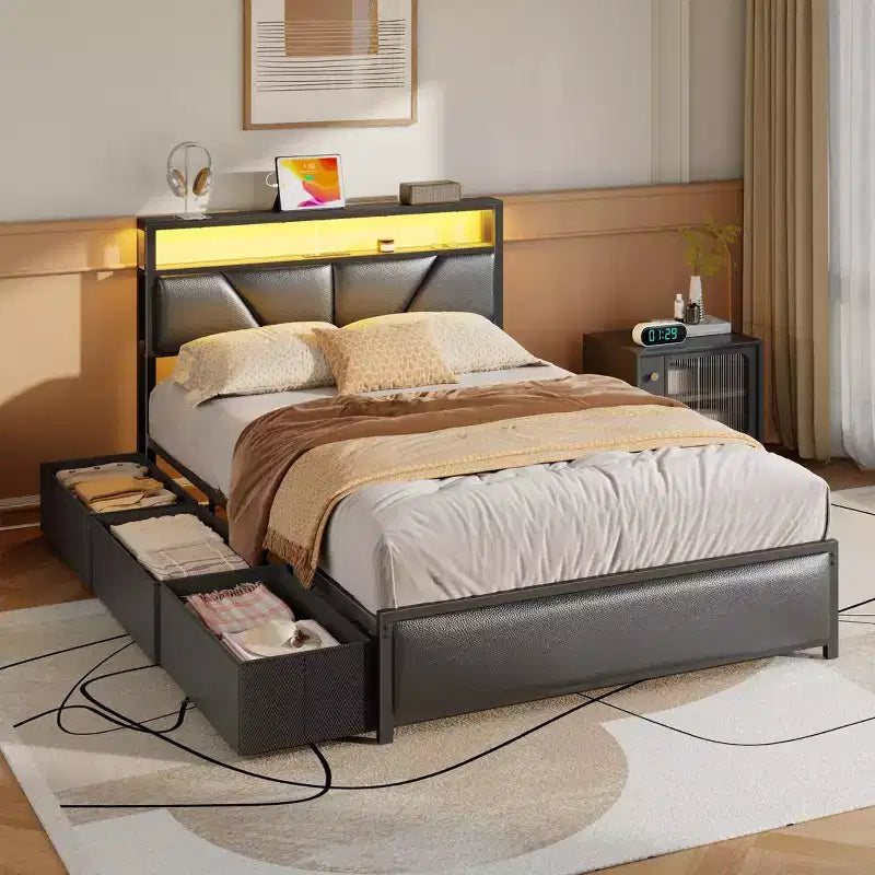 Cadre de lit double Qwatto avec 6 tiroirs, station de charge, lumières LED, tête de lit rembourrée en cuir PU, plateforme en métal, pas besoin de sommier.