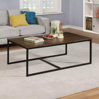 Table basse Arcadia en bois d'acacia, 54 po de large, moka vieilli – Meubles Alaterre : industriel, piétement en tréteaux, bois teinté