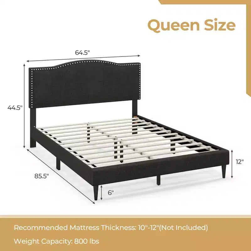 Cadre de lit rembourré Costway Queen Size avec tête de lit cloutée et support à lattes en bois