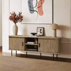 Meuble TV LuxenHome 55 po de style moderne du milieu du siècle avec porte coulissante pour téléviseurs jusqu'à 60 po, centre de divertissement avec rangement et étagères, marron