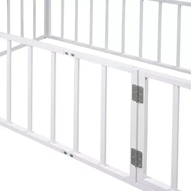 Okak Lit en métal pour enfant jumeau/double/grand, cadre de lit avec clôture surélevée et porte verrouillable, lit pour enfant pour chambre d'enfant et salle de jeux