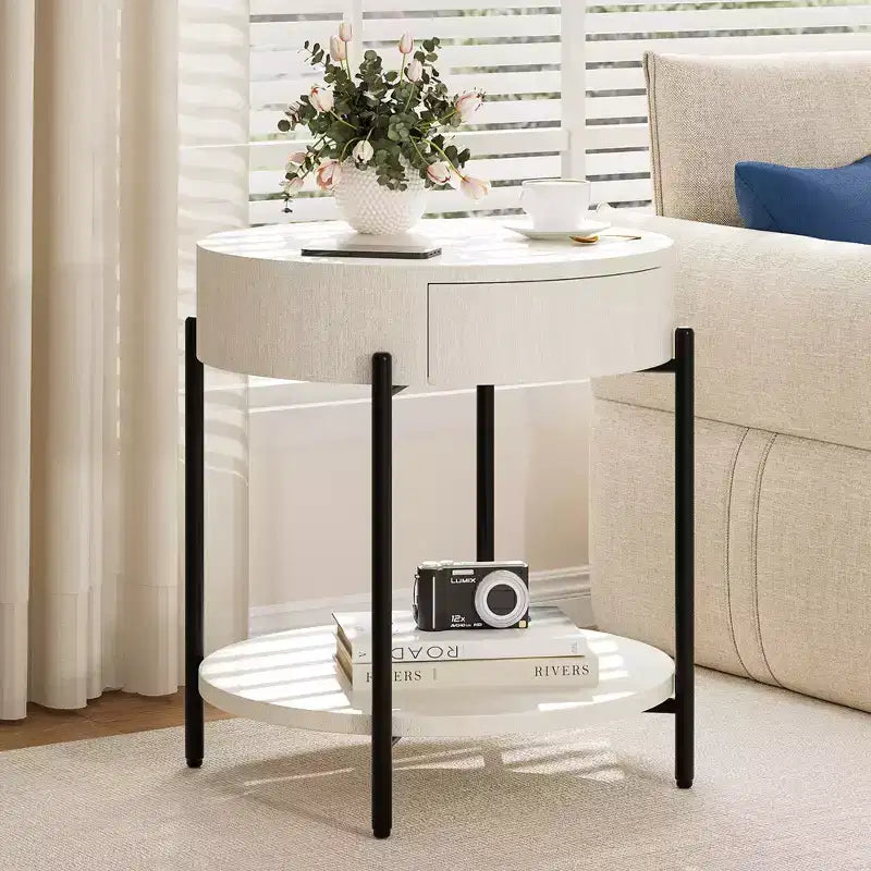 Table d'appoint ronde 22'', petite table de bout à 2 niveaux avec étagère ouverte et tiroir de rangement, table de chevet ronde en bois avec pieds en métal pour chambre à coucher, salon