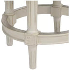 55 Downing Street Oliver Wood Tabouret de bar pivotant Blanc vieilli 62,2 cm de haut Coussin rond traditionnel crème avec repose-pieds pour îlot de cuisine