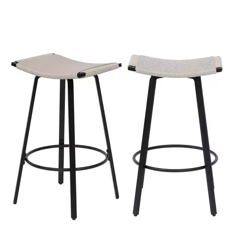MAYEERTY Lot de 2 tabourets de bar sans dossier hauteur comptoir, PVC tressé, repose-pieds rond, utilisation intérieure/extérieure Noir Blanc Crème