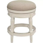 55 Downing Street Oliver Wood Tabouret de bar pivotant Blanc vieilli 62,2 cm de haut Coussin rond traditionnel crème avec repose-pieds pour îlot de cuisine