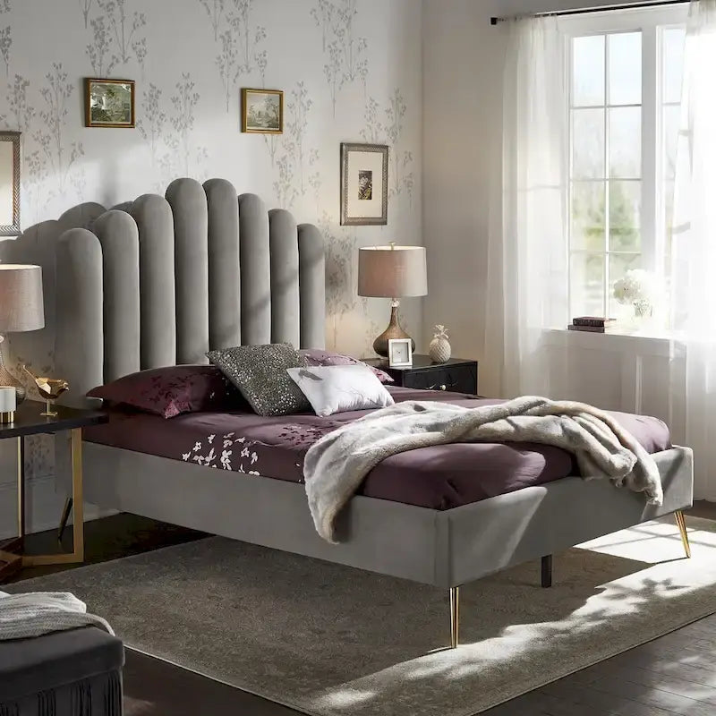 Lit plateforme tapissé de velours Art Déco Eggleston par iNSPIRE Q Bold