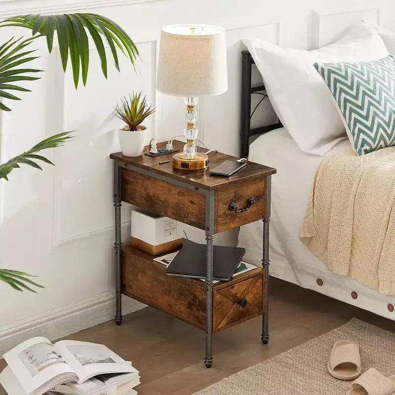 Table de chevet VECELO avec station de charge et tiroir, table d'appoint étroite avec port USB et prises électriques pour salon ou chambre à coucher, marron
