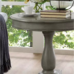 Table d'appoint ronde par Rene, avec un piétement en bois, design classique et robuste