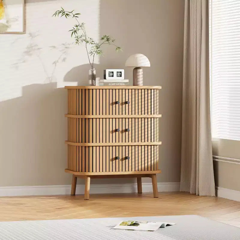 Meuble de rangement, commode à 3 tiroirs Mid-Century Modern avec porte coulissante, osier naturel et pieds en bois pour chambre à coucher ou salon