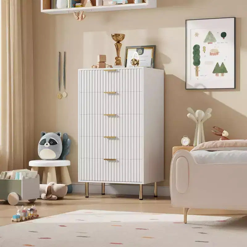 Commode moderne en bois de 122 cm de haut avec 5 tiroirs cannelés profonds et un large plateau pour chambre à coucher, salon, couloir, chambre d'enfant