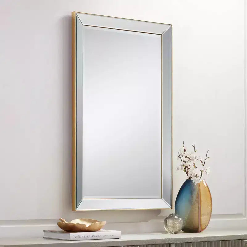 Miroir mural rectangulaire Uttermost Verne avec bordure dorée mate 24 x 38