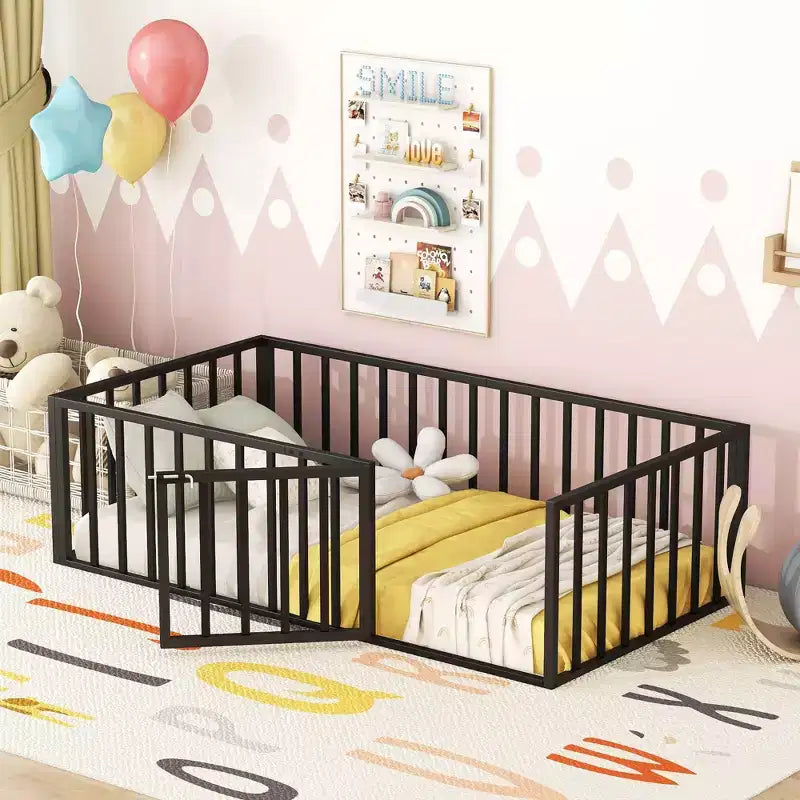 Okak Lit en métal pour enfant jumeau/double/grand, cadre de lit avec clôture surélevée et porte verrouillable, lit pour enfant pour chambre d'enfant et salle de jeux