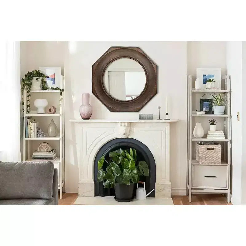Miroir mural hexagonal à cadre en bois sculpté Storied Home