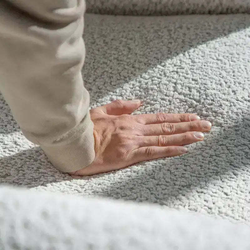 HOMES: Intérieur et Extérieur Fauteuil d'appoint profond Sunhaven Contemporary en tissu bouclé