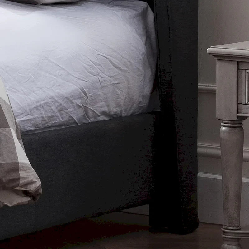 Lit plateforme capitonné King à profil bas