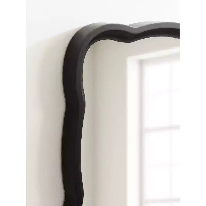 Miroir mural festonné Hatherleig 23,5 x 38 - Kate & Laurel All Things Decor