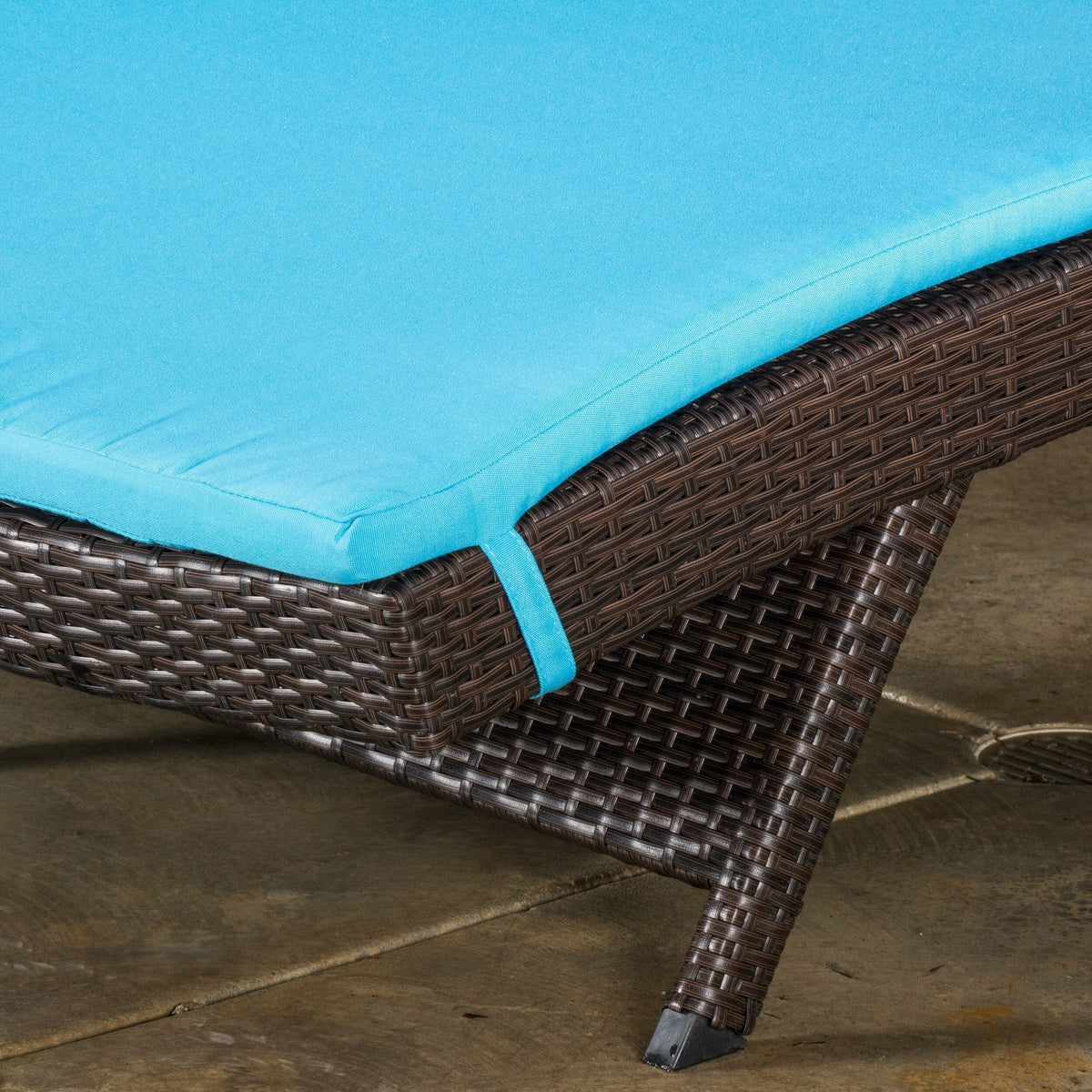 Ensemble de coussins d'extérieur Salem pour chaise longue - Coussins uniquement (lot de 2) par Christopher Knight Home - 79,25L x 27,50W x 1,50H