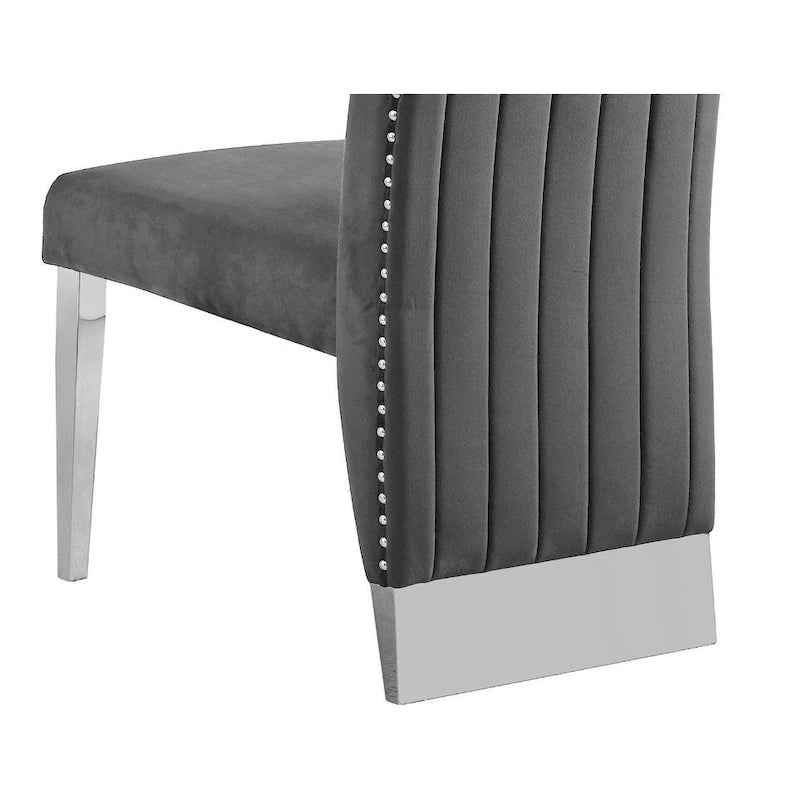 Chaise de salle à manger « Best Quality Furniture » avec dossier plissé, clous décoratifs et pieds chromés (lot de 2)