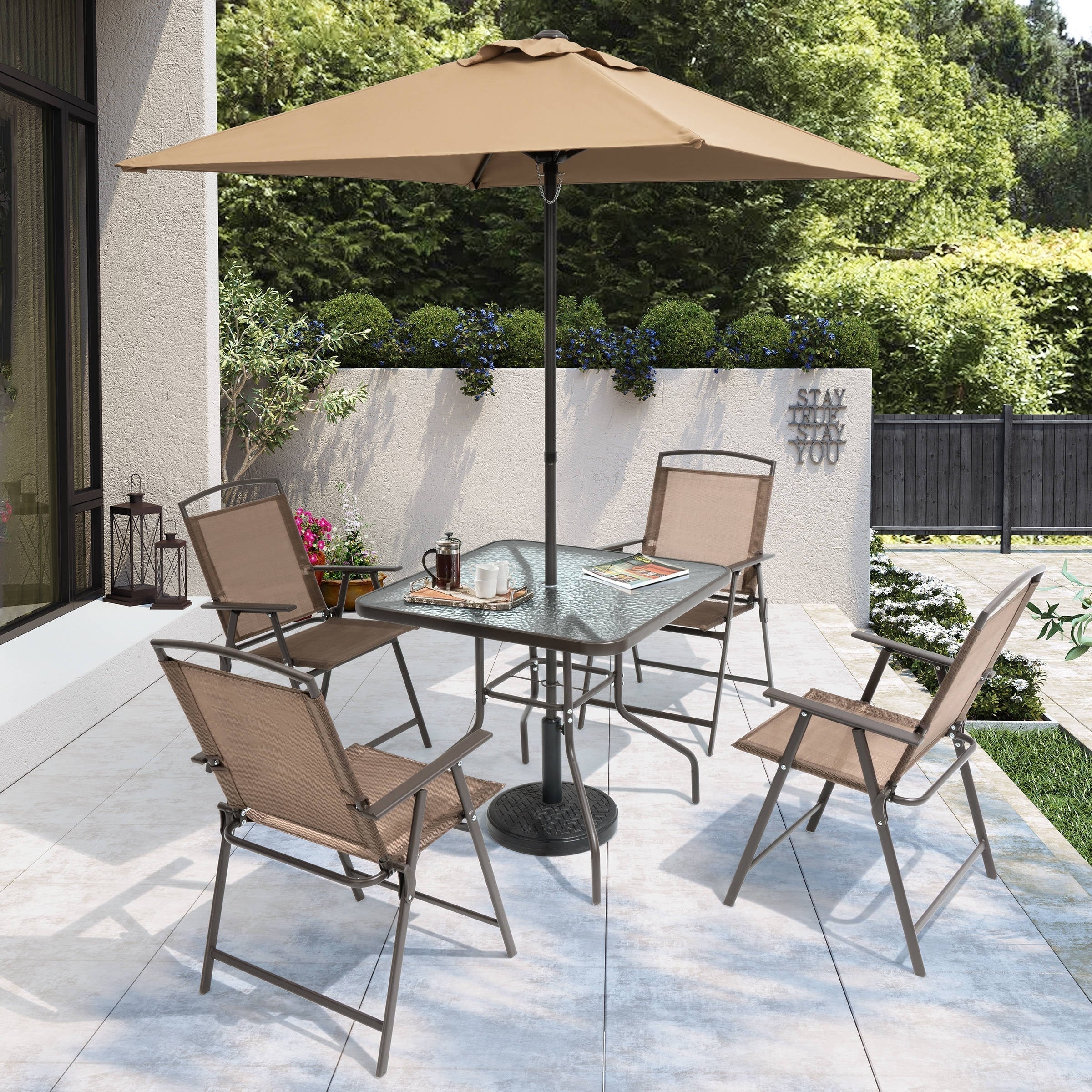 Ensemble de patio 6 pièces Pellebant avec table, parasol et 4 chaises pliantes – 22,4 L x 26,8 P x 34,4 H