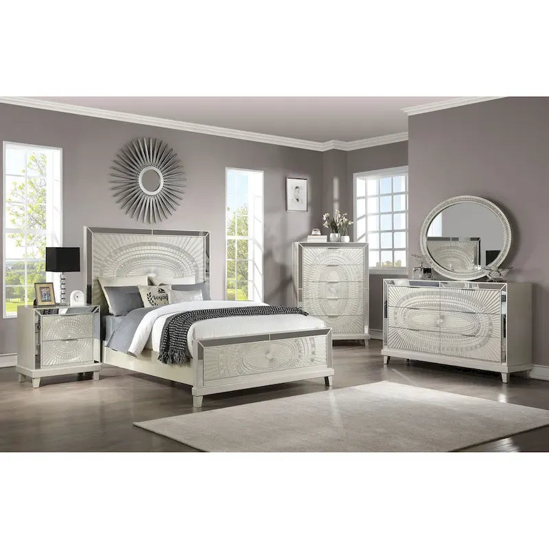 Lit à panneaux sculptés en bois Luela Glam Bohème Champagne de Furniture of America